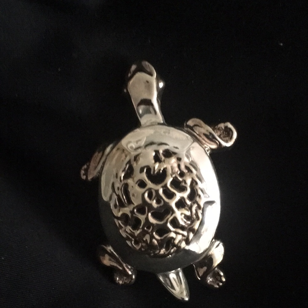 Vintage gold tone turtle brooch/chain option